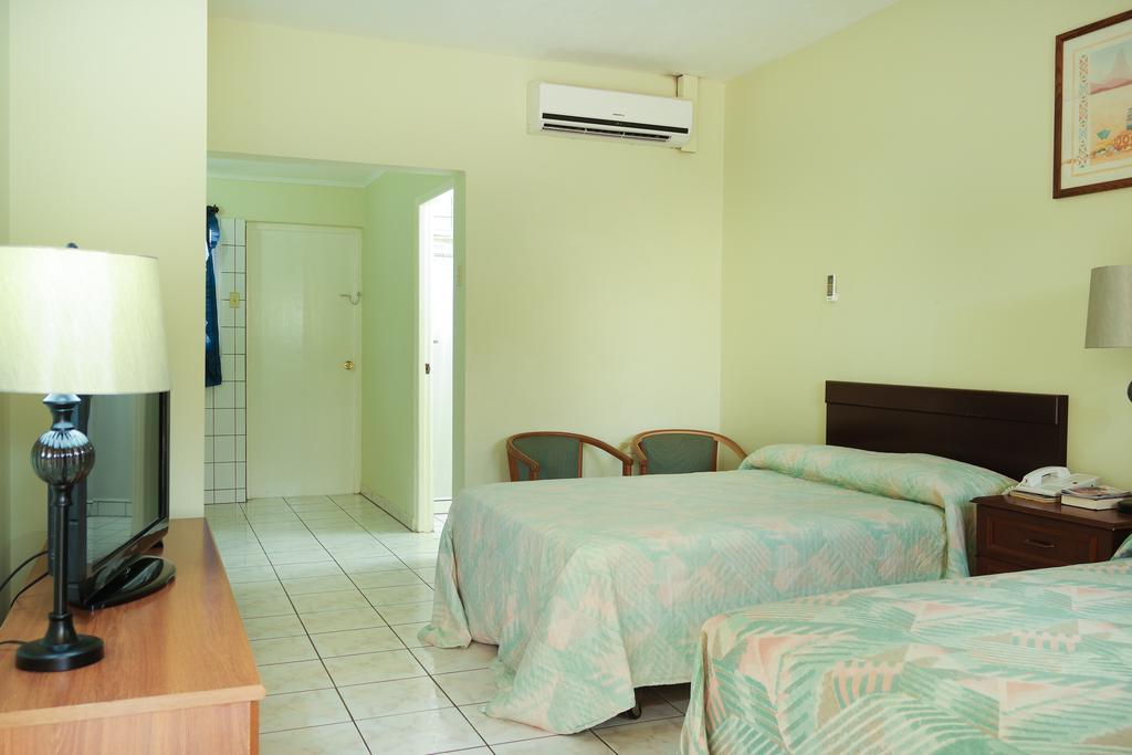 Coconut Inn Палм Бийч Екстериор снимка